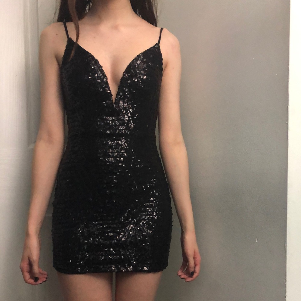Absolutely Stunning Black Sparkly Dress
